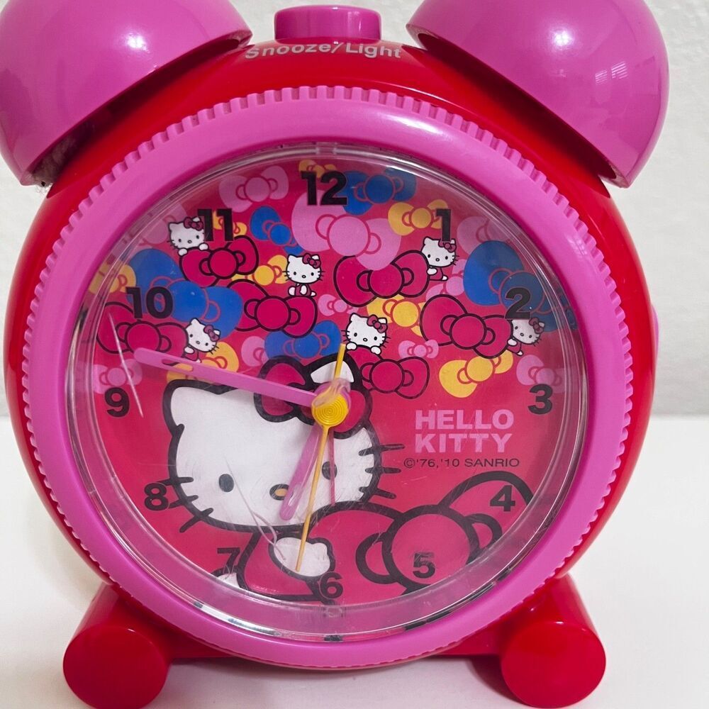 Sanrio Hello Kitty Alarm Clock 2010 Red and Pink Bows - Picture 4 of 14